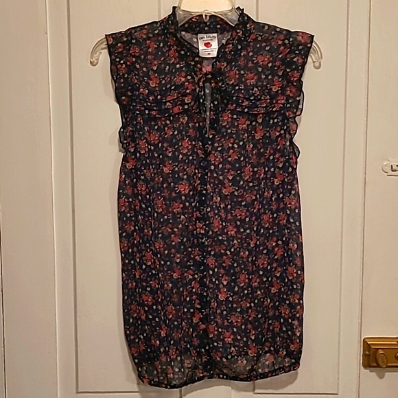 🤰Two Hearts Blouse🤰 - Picture 1 of 10